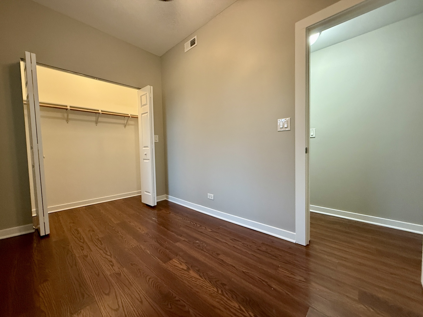 3402 South Lituanica Avenue, Unit 2R Chicago, IL 60608 - Photo 9 of 15