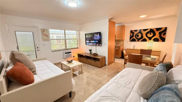 $2,295 | 650 Pennsylvania Avenue, Unit 2, Miami Beach, FL 33139