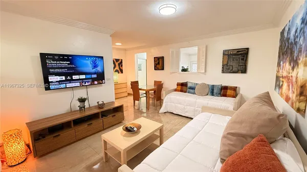 $2,295 | 650 Pennsylvania Avenue, Unit 2, Miami Beach, FL 33139