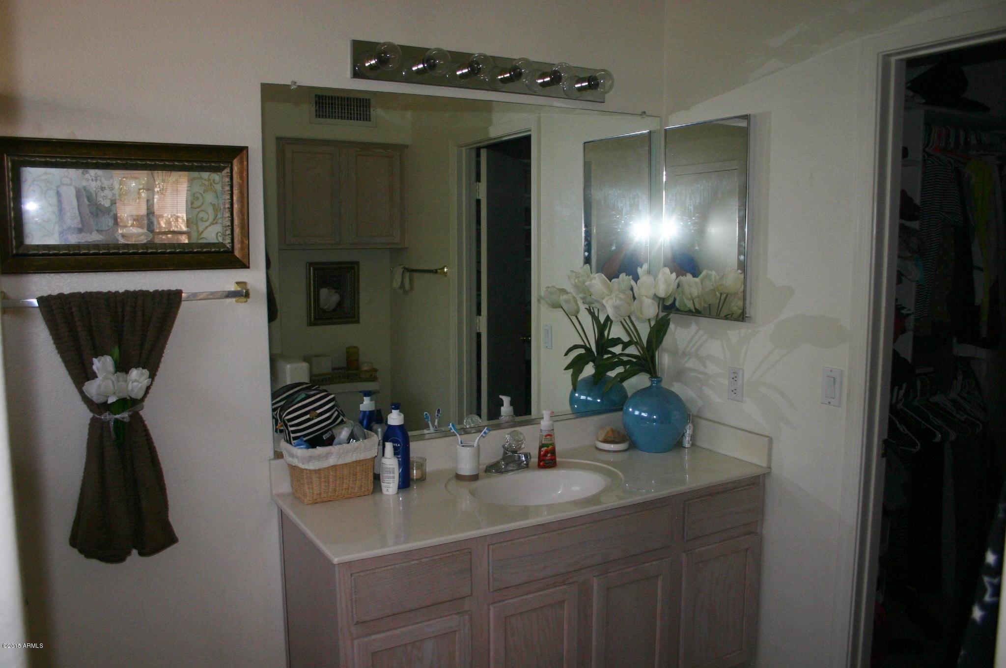 4827 East Mossman Road Phoenix, AZ 85054 - Photo 12 of 24 013 (3)