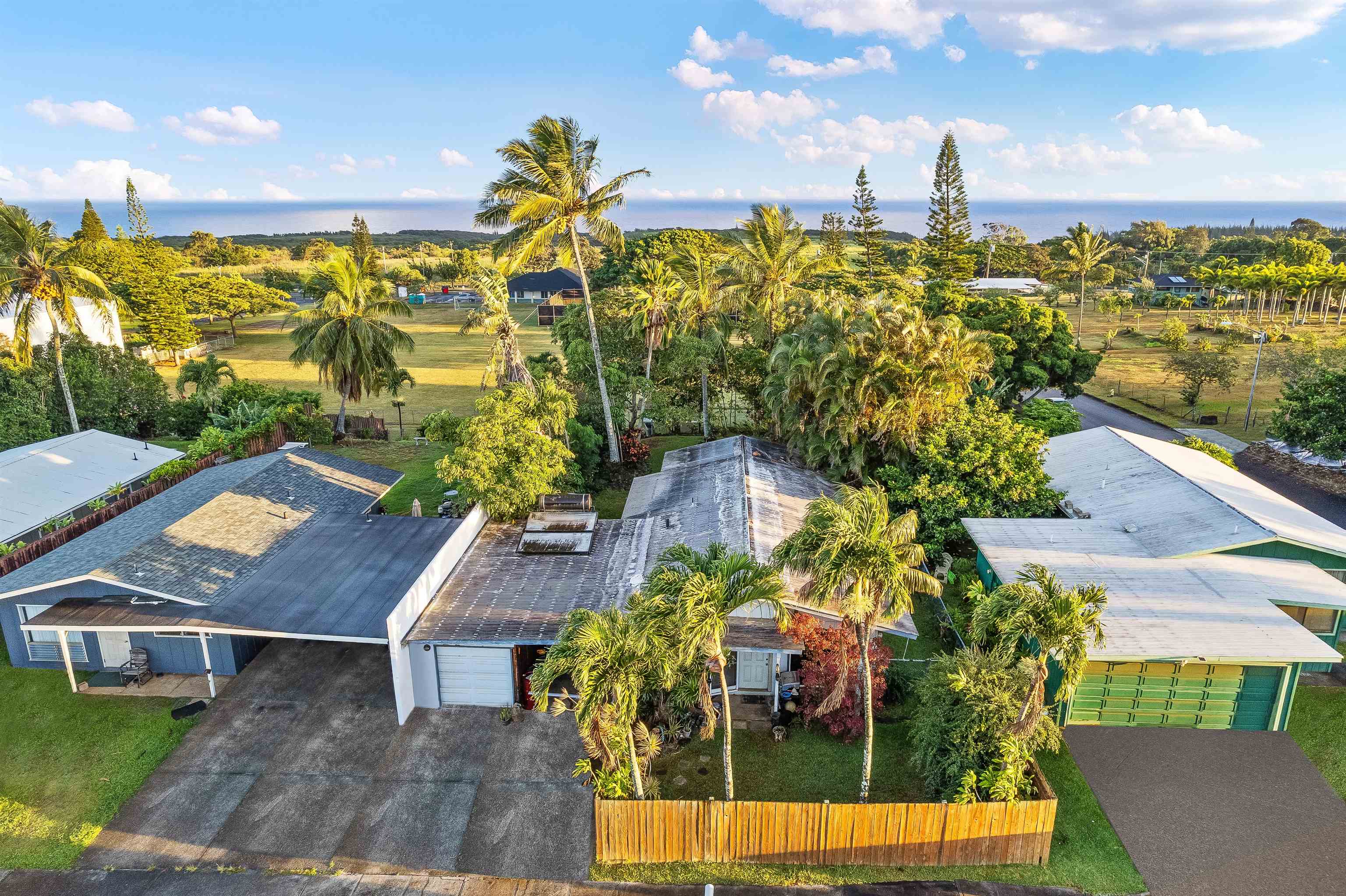 2889 West Lelehuna Place Haiku, HI 96708 - Photo 2 of 32 a view of a city