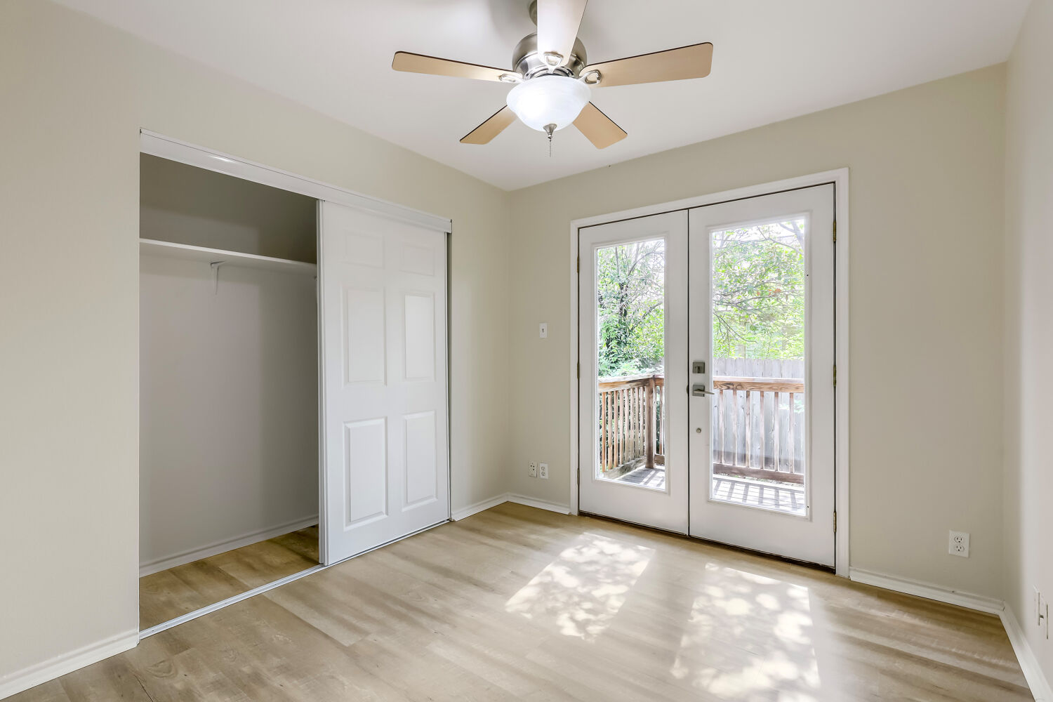 7411 Pusch Ridge Loop Austin, TX 78749 - Photo 22 of 29 a view of an empty room with a window