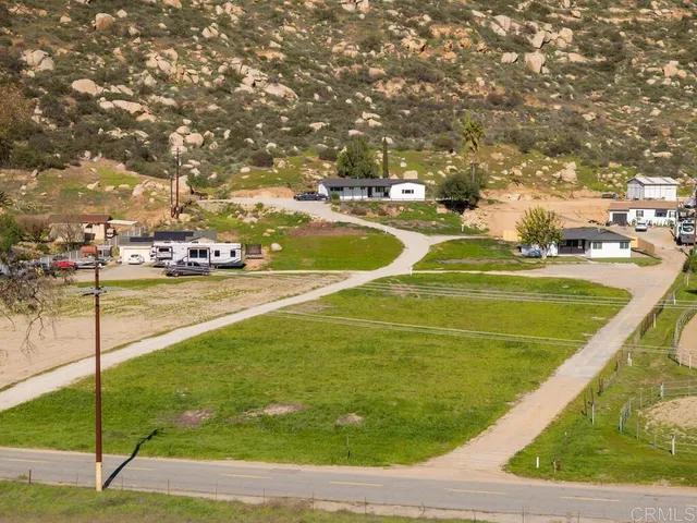 $779,900 | 13508 Willow Road, Lakeside, CA 92040