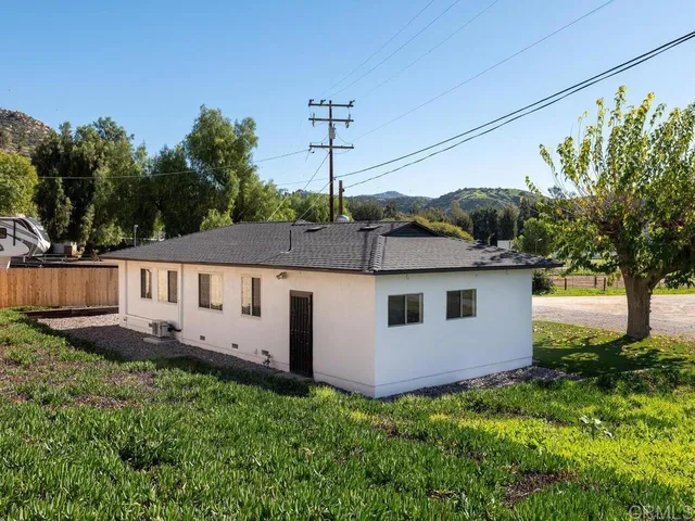 $779,900 | 13508 Willow Road, Lakeside, CA 92040