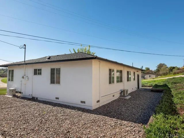 $779,900 | 13508 Willow Road, Lakeside, CA 92040