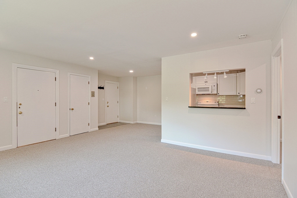 56 Jacqueline Road, Unit 10 Waltham, MA 02452 - Photo 21 of 30