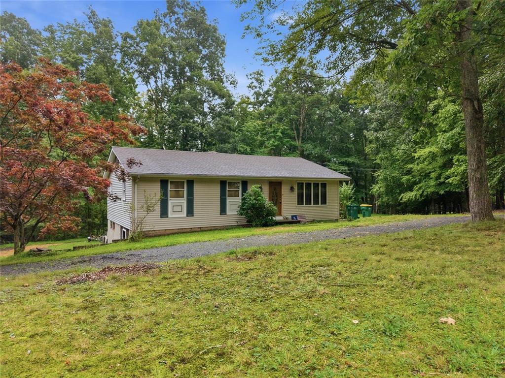 191 Hemlock Road Tannersville, PA 18372 - Photo 2 of 33 Gallery Image 2