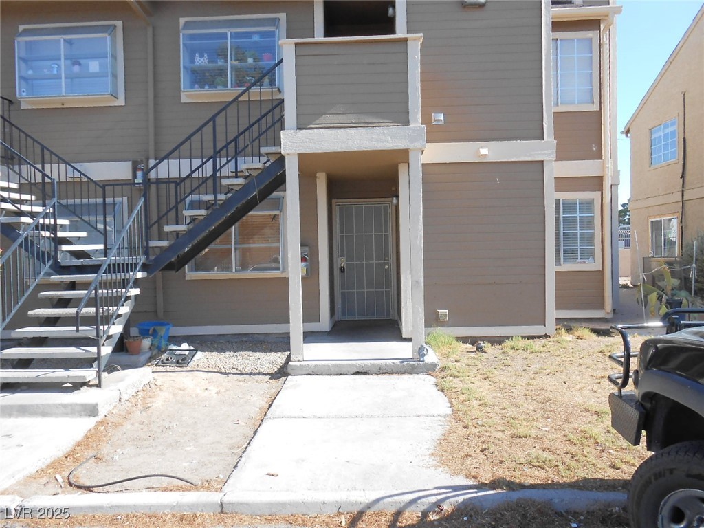 4720 Krissylouise Way, Unit B Las Vegas, NV 89121 - Photo 12 of 14 Entrance to property