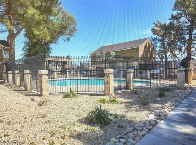 $900 | 4720 Krissylouise Way, Unit B, Las Vegas, NV 89121