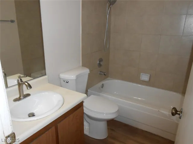 $900 | 4720 Krissylouise Way, Unit B, Las Vegas, NV 89121