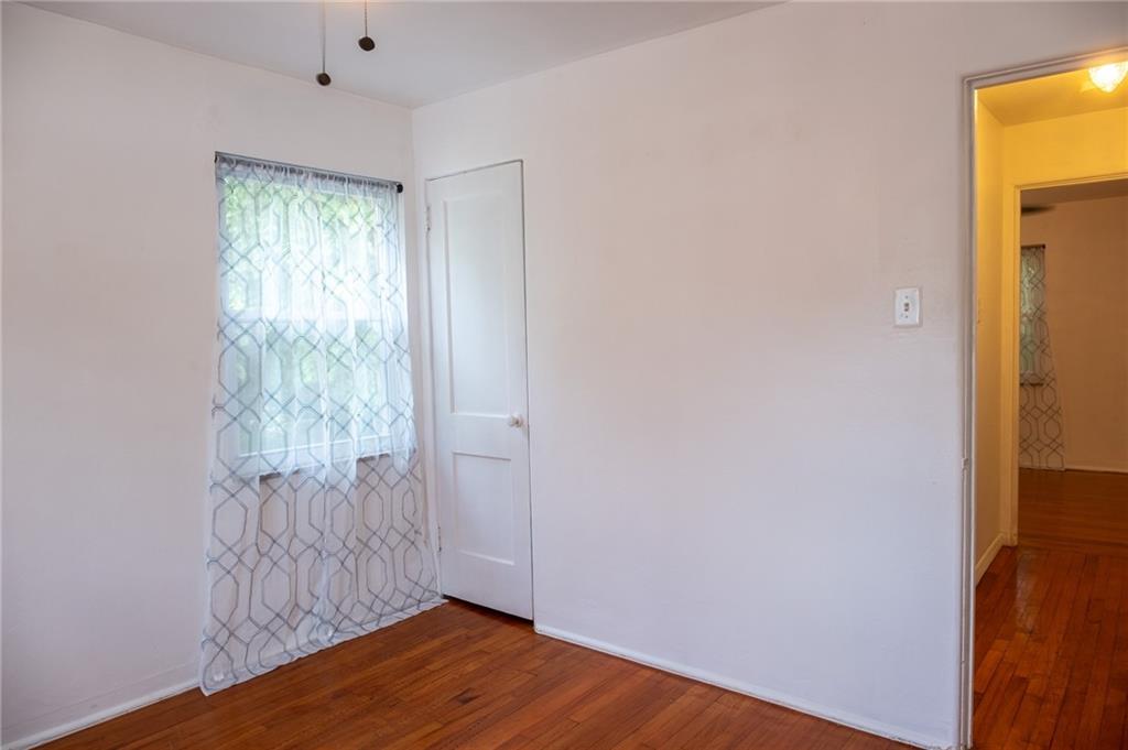 1195 Mifflin Road Pittsburgh, PA 15207 - Photo 11 of 23 Main bedroom
