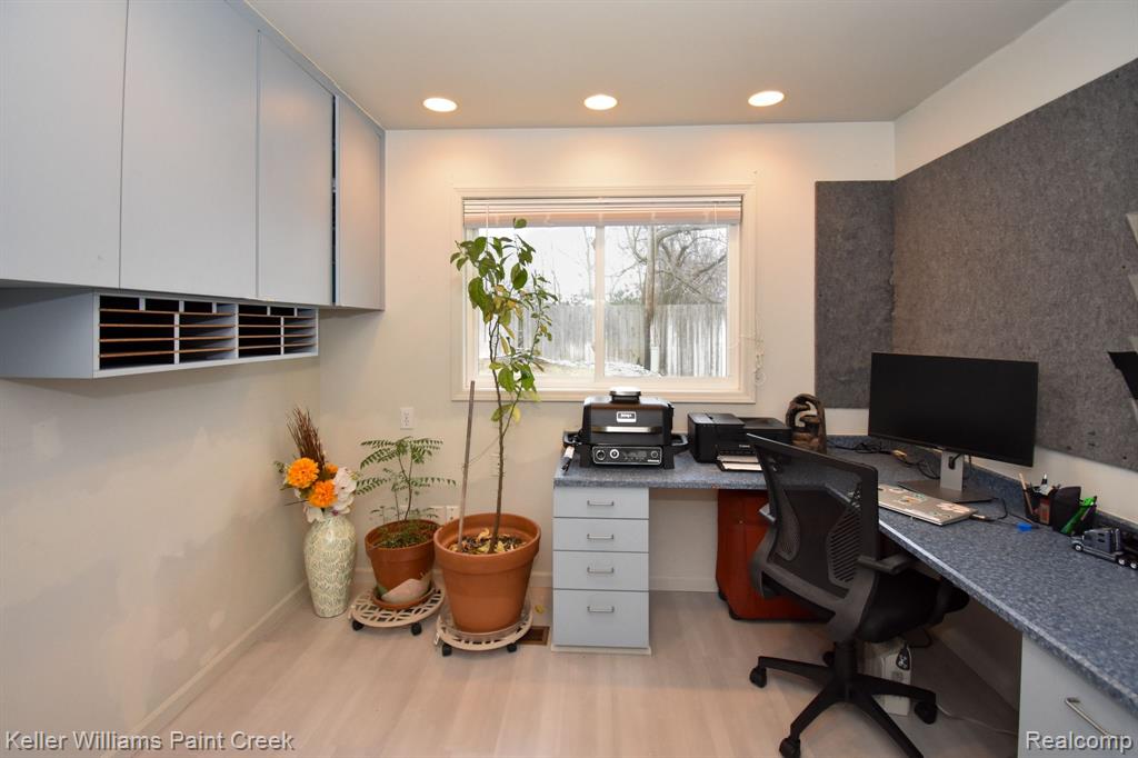 3091 Avon Manor Road Rochester Hills, MI 48307 - Photo 19 of 49
