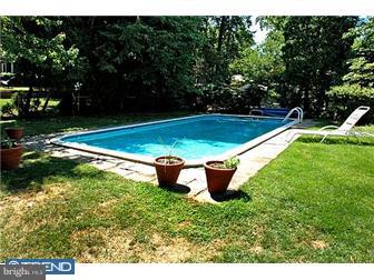 113 Crocus Road Feasterville-Trevose, PA 19053 - Photo 3 of 11 Gallery Image 3