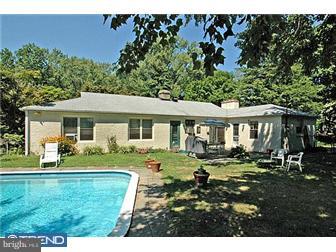113 Crocus Road Feasterville-Trevose, PA 19053 - Photo 4 of 11 Gallery Image 4