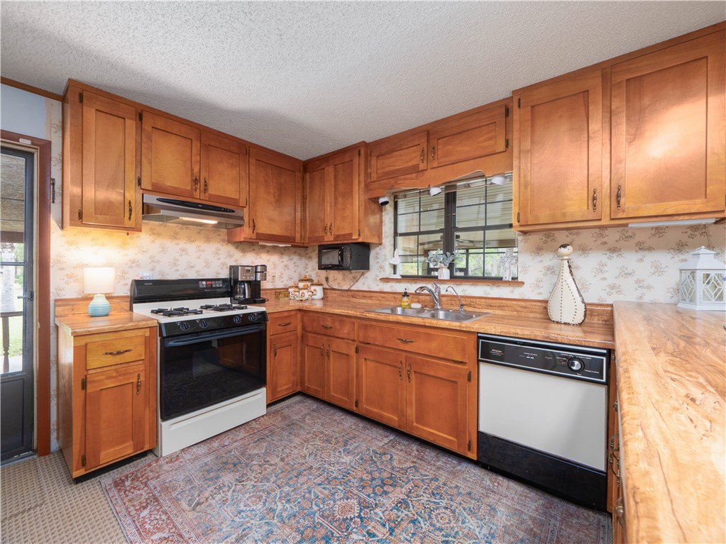 220 Arthur Knowles Road Folkston, GA 31537 - Photo 12 of 46