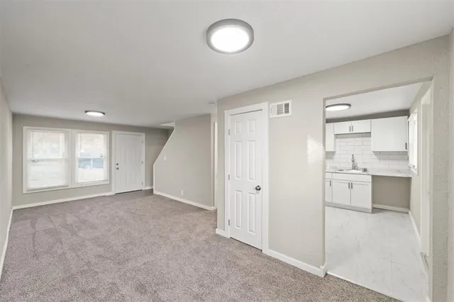 $185,000 | 5205 East 41 Street, Kansas City, MO 64130