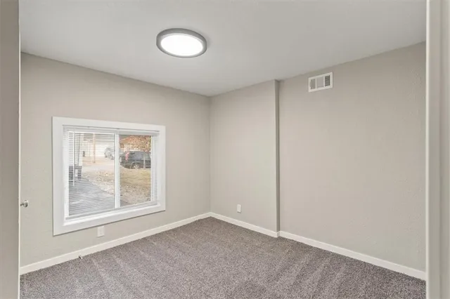 $185,000 | 5205 East 41 Street, Kansas City, MO 64130