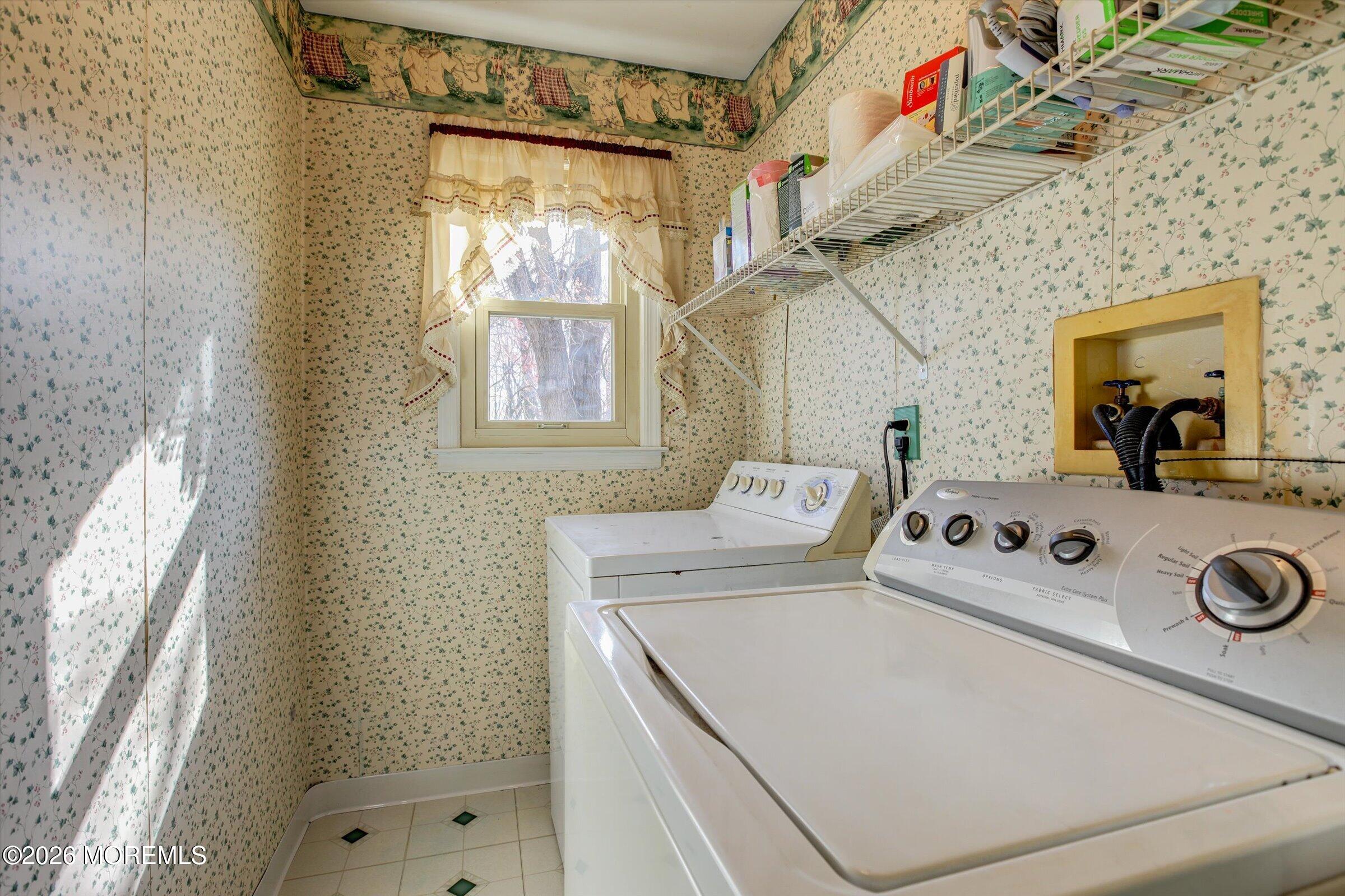 18 Warne Road Matawan, NJ 07747 - Photo 17 of 28 a utility room with dryer and washer