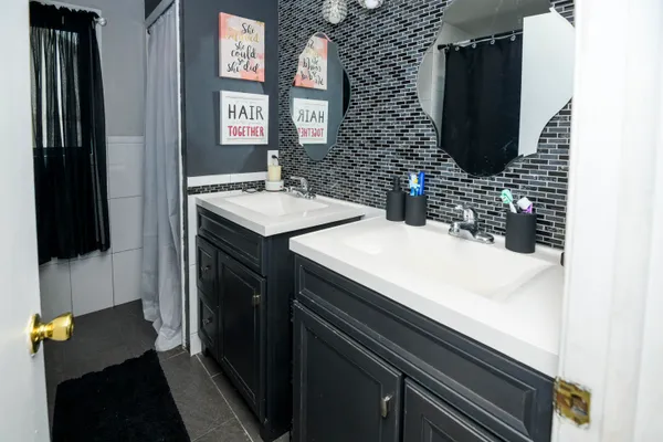 $683,400 | 3242 Salem Drive, Rochester Hills, MI 48306