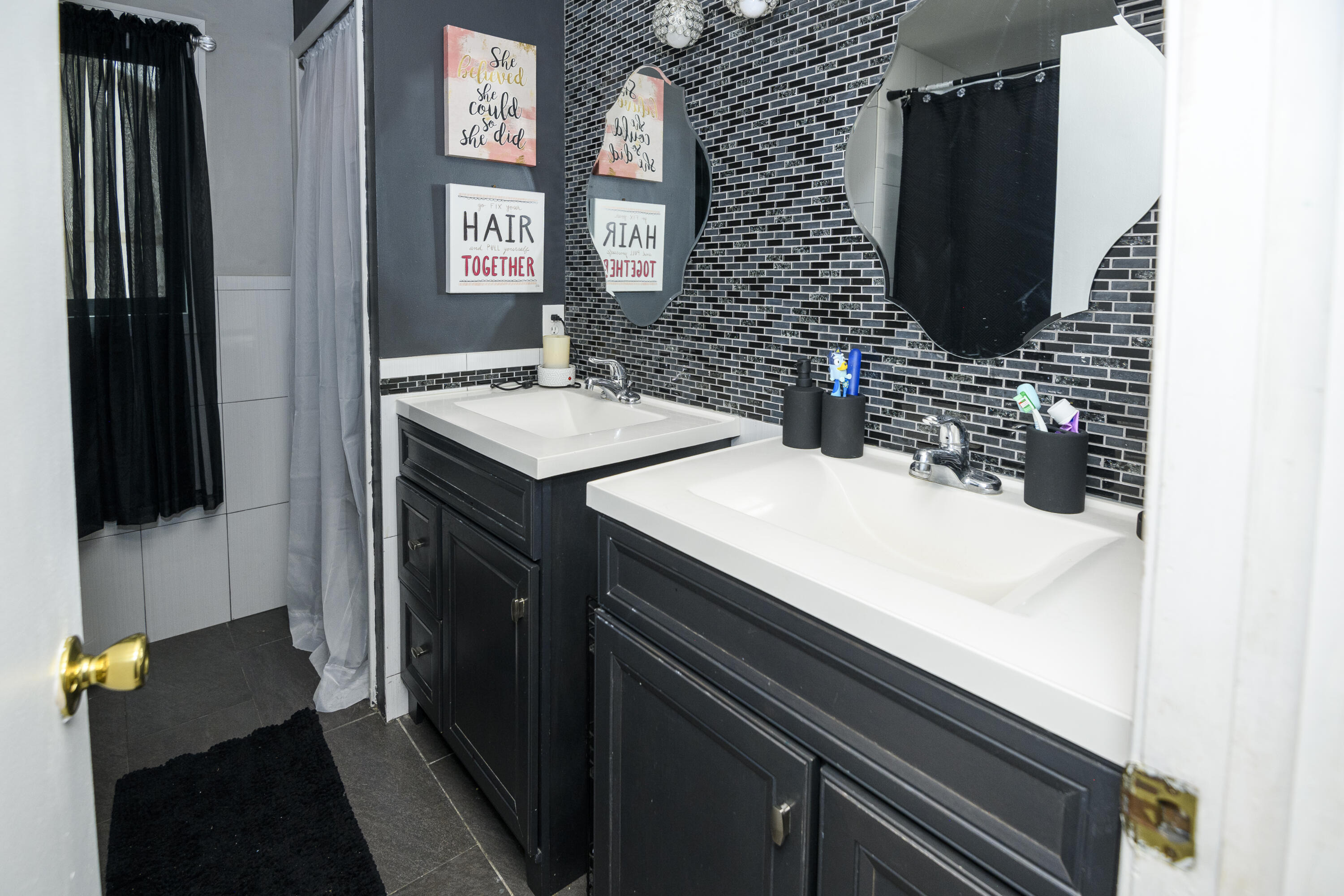 3242 Salem Drive Rochester Hills, MI 48306 - Photo 20 of 26 20260329_0037