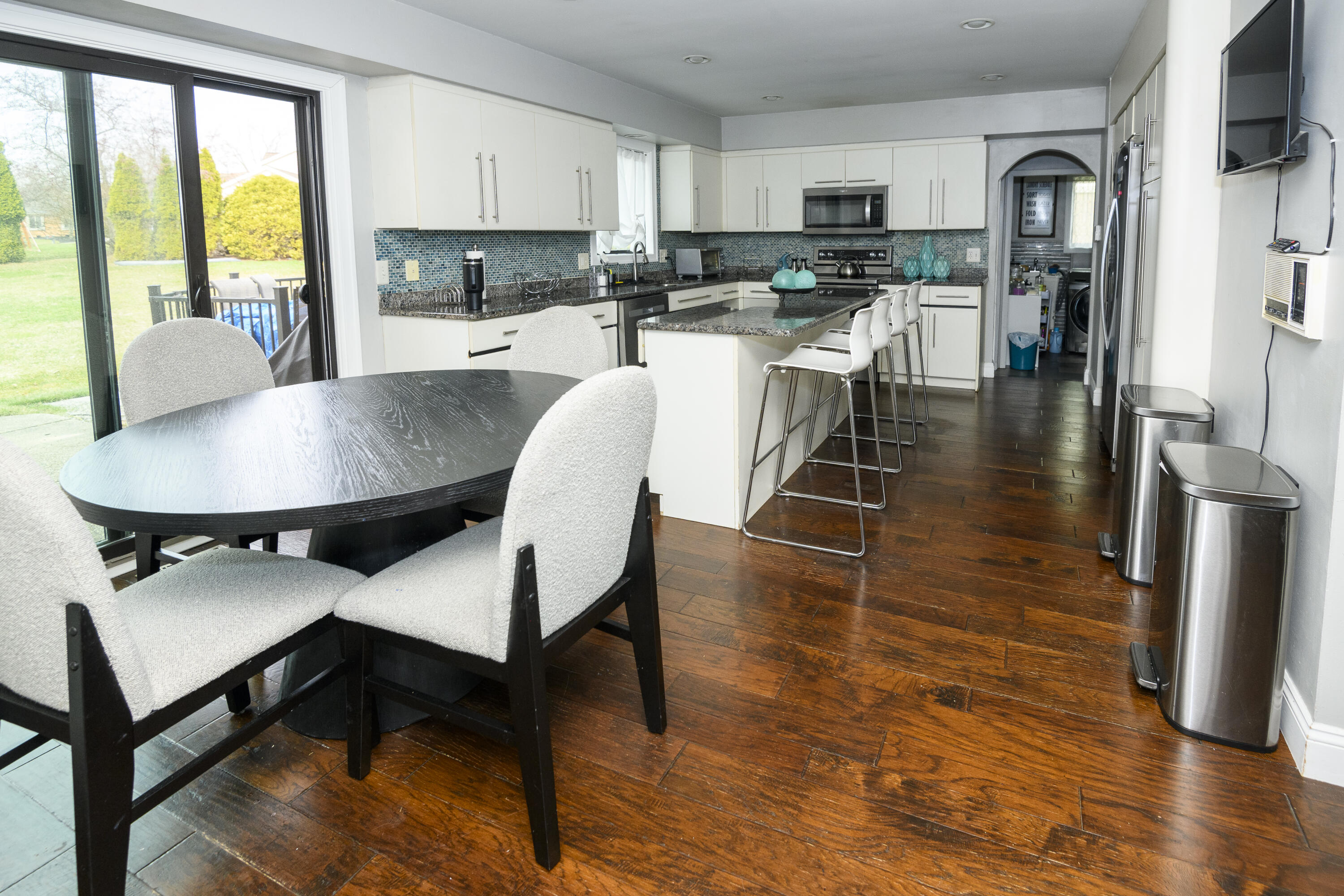 3242 Salem Drive Rochester Hills, MI 48306 - Photo 3 of 26 20260329_0001