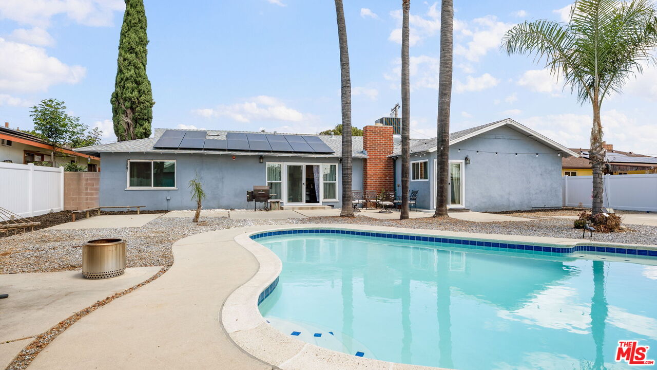 369 East Van Koevering Street Rialto, CA 92376 - Photo 35 of 55