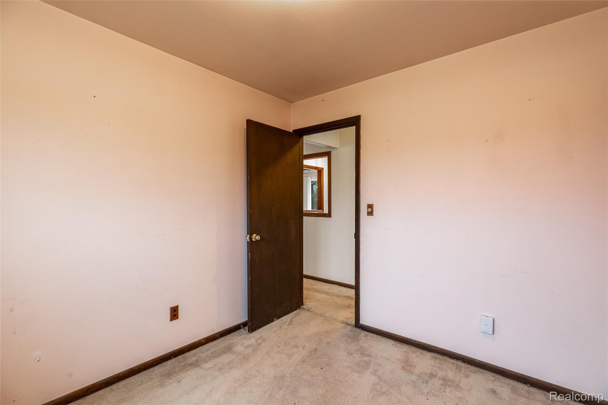 18321 Racho Road Riverview, MI 48193 - Photo 23 of 34 23.Bedroom1