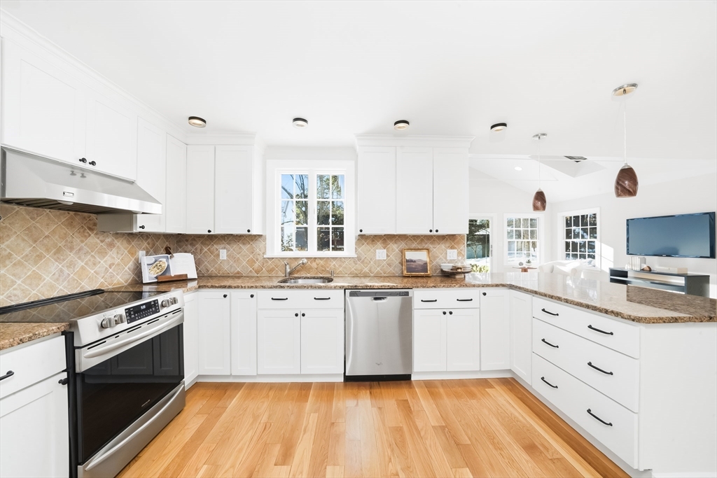 10 Trinity Road Winchester, MA 01890 - Photo 11 of 42