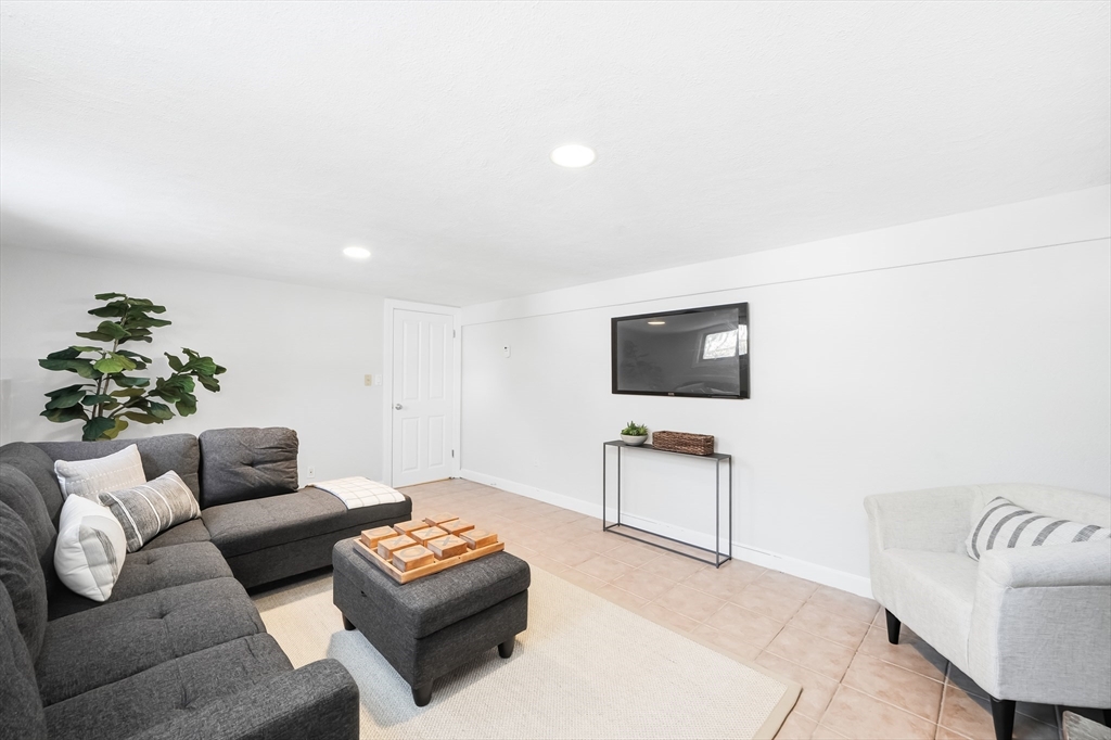 10 Trinity Road Winchester, MA 01890 - Photo 29 of 42