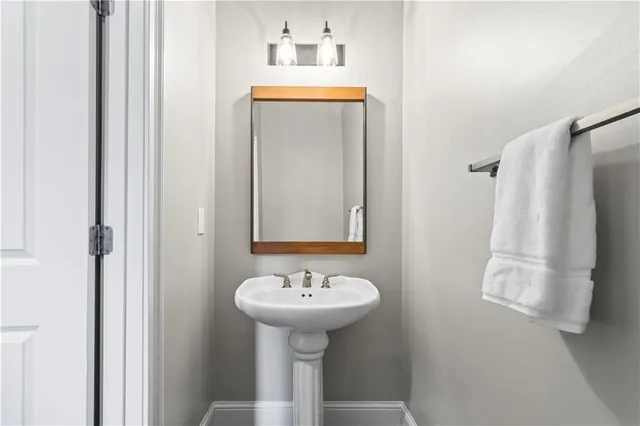 $525,000 | 3724 Ashford Creek Lane Northeast, Brookhaven, GA 30319