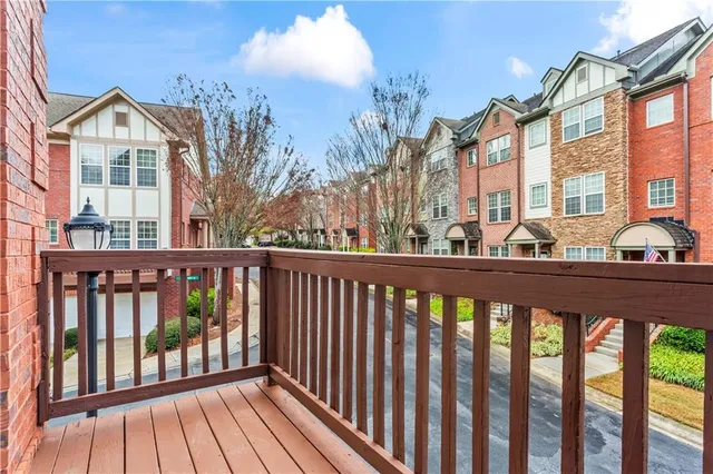 $525,000 | 3724 Ashford Creek Lane Northeast, Brookhaven, GA 30319