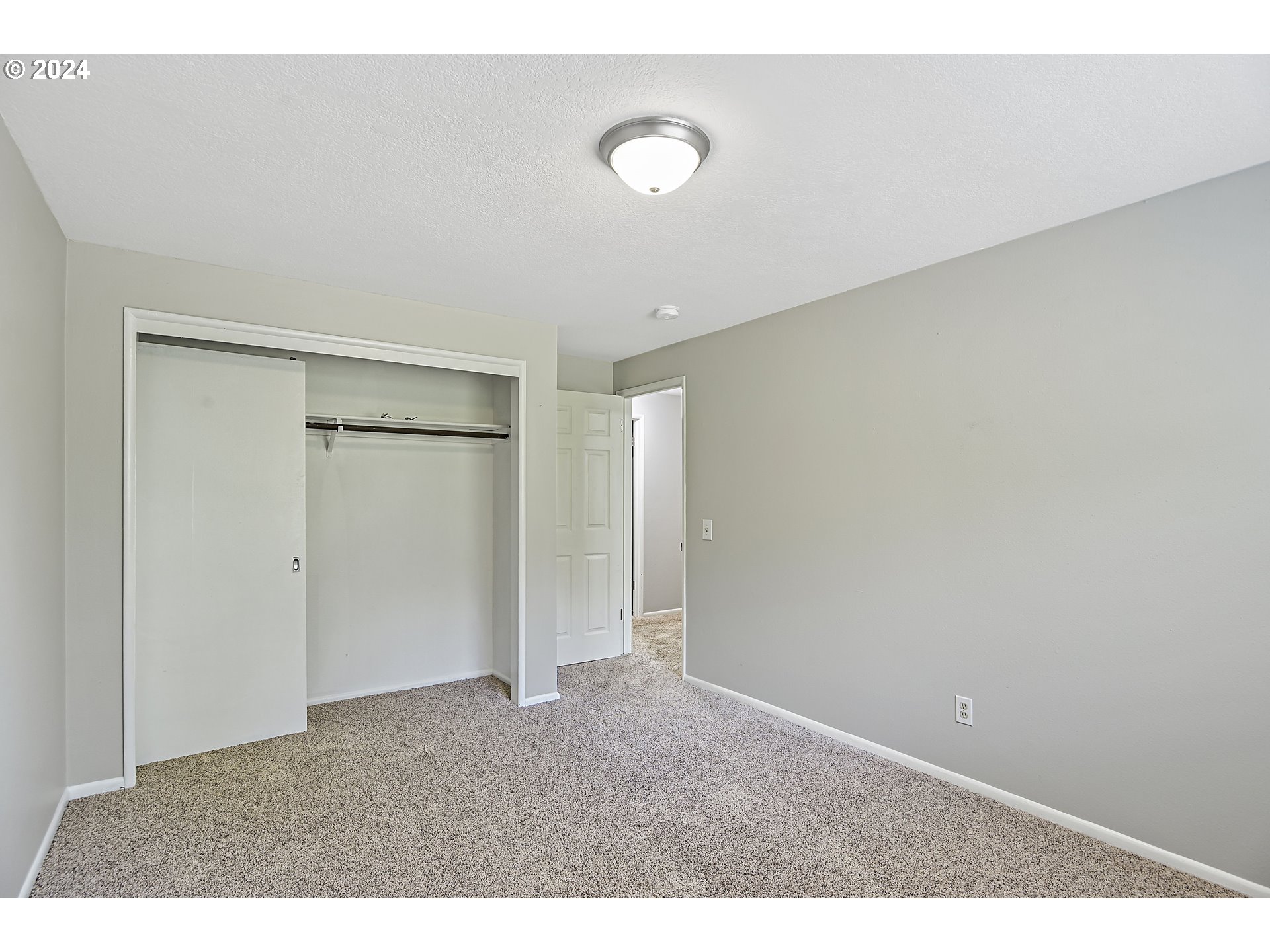 16645 Southwest Rigert Terrace Beaverton, OR 97007 - Photo 18 of 34 Gallery Image 18