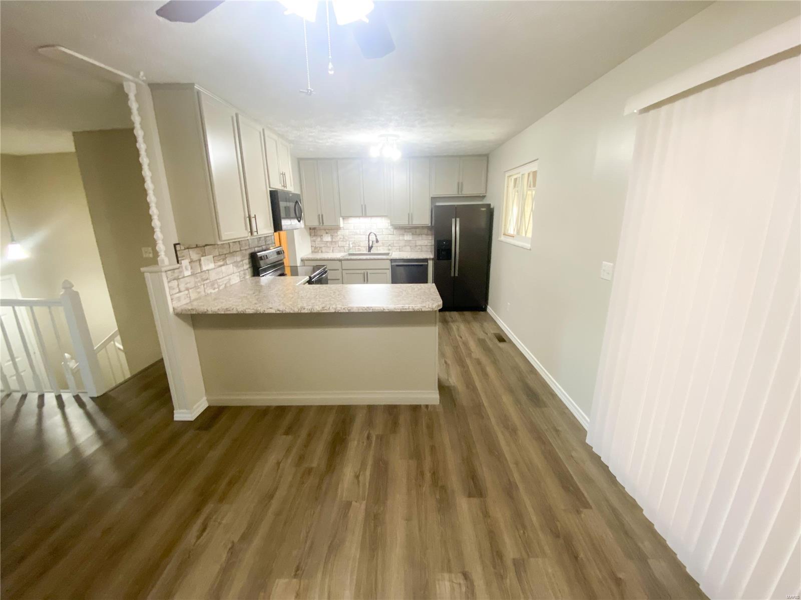 6008 Roach Road Godfrey, IL 62035 - Photo 7 of 24