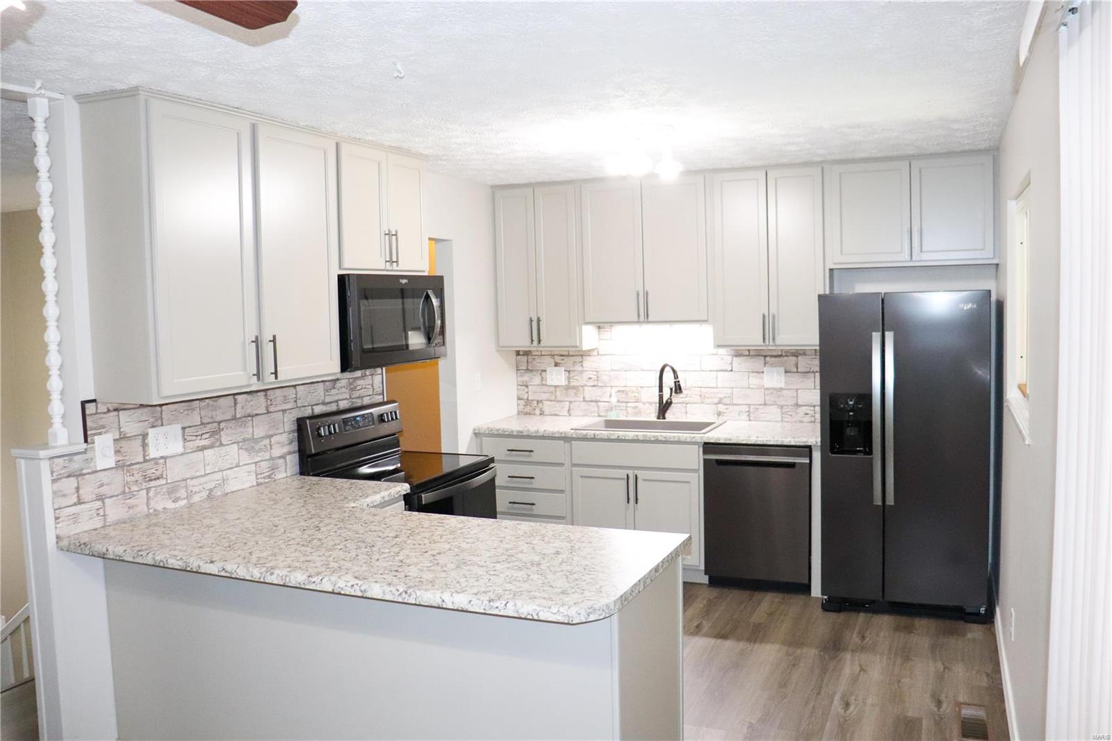 6008 Roach Road Godfrey, IL 62035 - Photo 8 of 24