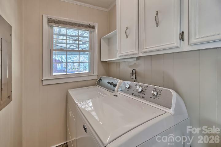 1139 Merribrook Lane Lancaster, SC 29720 - Photo 28 of 37 a utility room with dryer and washer