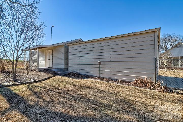 1139 Merribrook Lane Lancaster, SC 29720 - Photo 30 of 37 a backyard of a house
