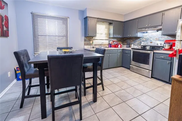 $160,000 | 11148 Spring Valley Road, Kansas City, MO 64134