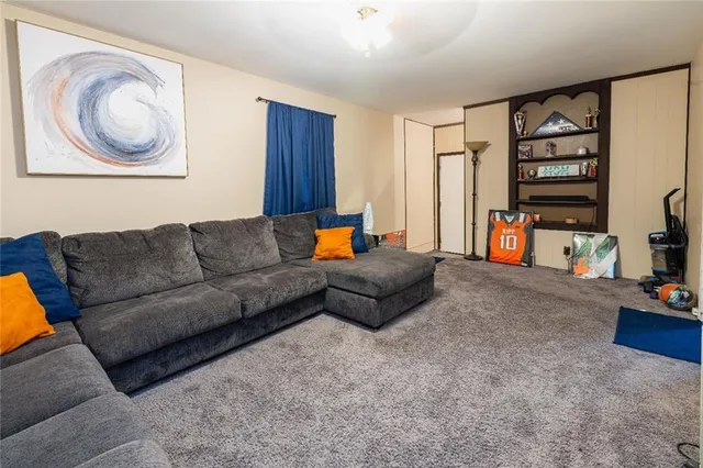 $160,000 | 11148 Spring Valley Road, Kansas City, MO 64134