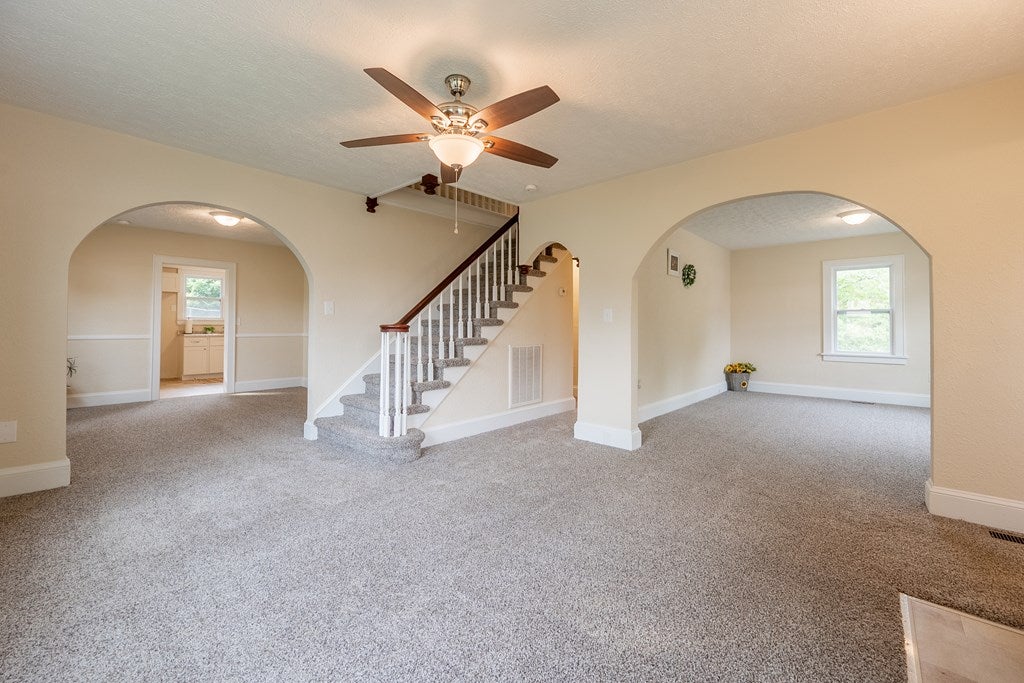 820 Newbern Road Pulaski, VA 24301 - Photo 9 of 67 Gallery Image 9