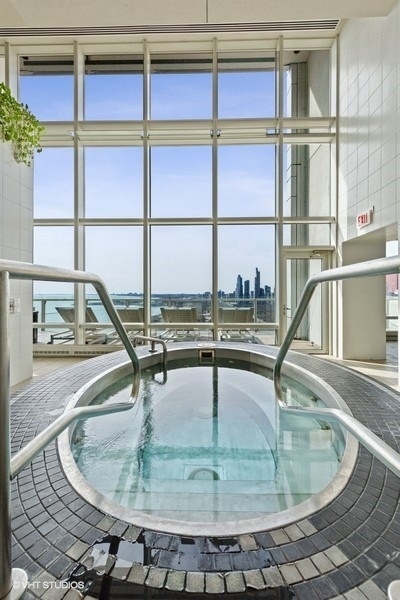 340 East Randolph Street, Unit 905 Chicago, IL 60601 - Photo 21 of 31 Gallery Image 21