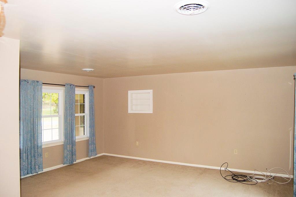 7911 West Georgetown Road Columbus, IN 47201 - Photo 3 of 14