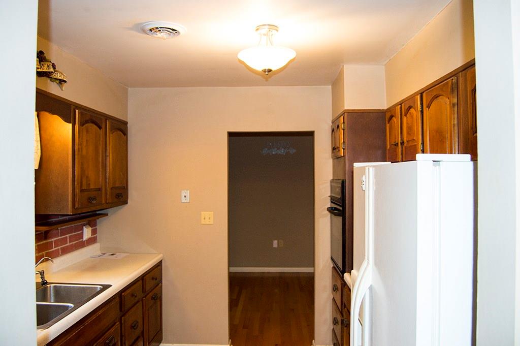 7911 West Georgetown Road Columbus, IN 47201 - Photo 6 of 14