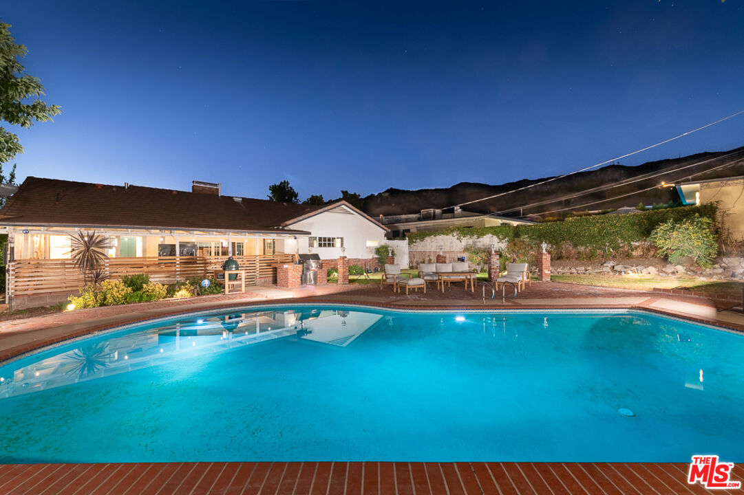1012 Delaware Road Burbank, CA 91504 - Photo 45 of 53 Gallery Image 45
