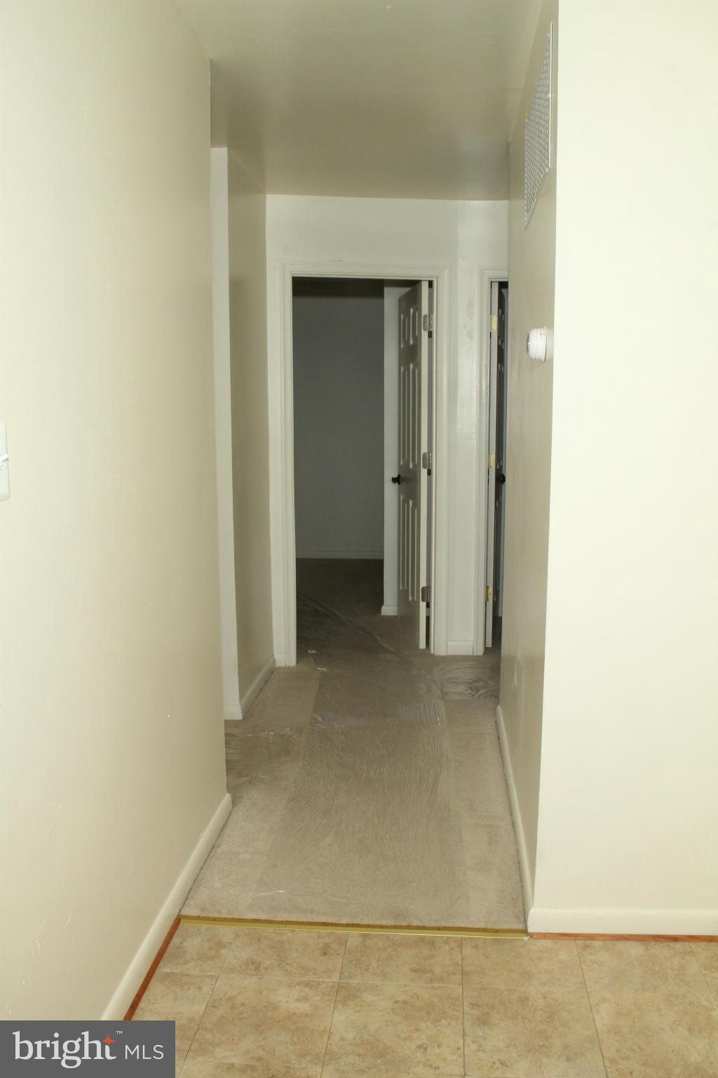 8500 Jenkins Road Pasadena, MD 21122 - Photo 13 of 25 Hallway