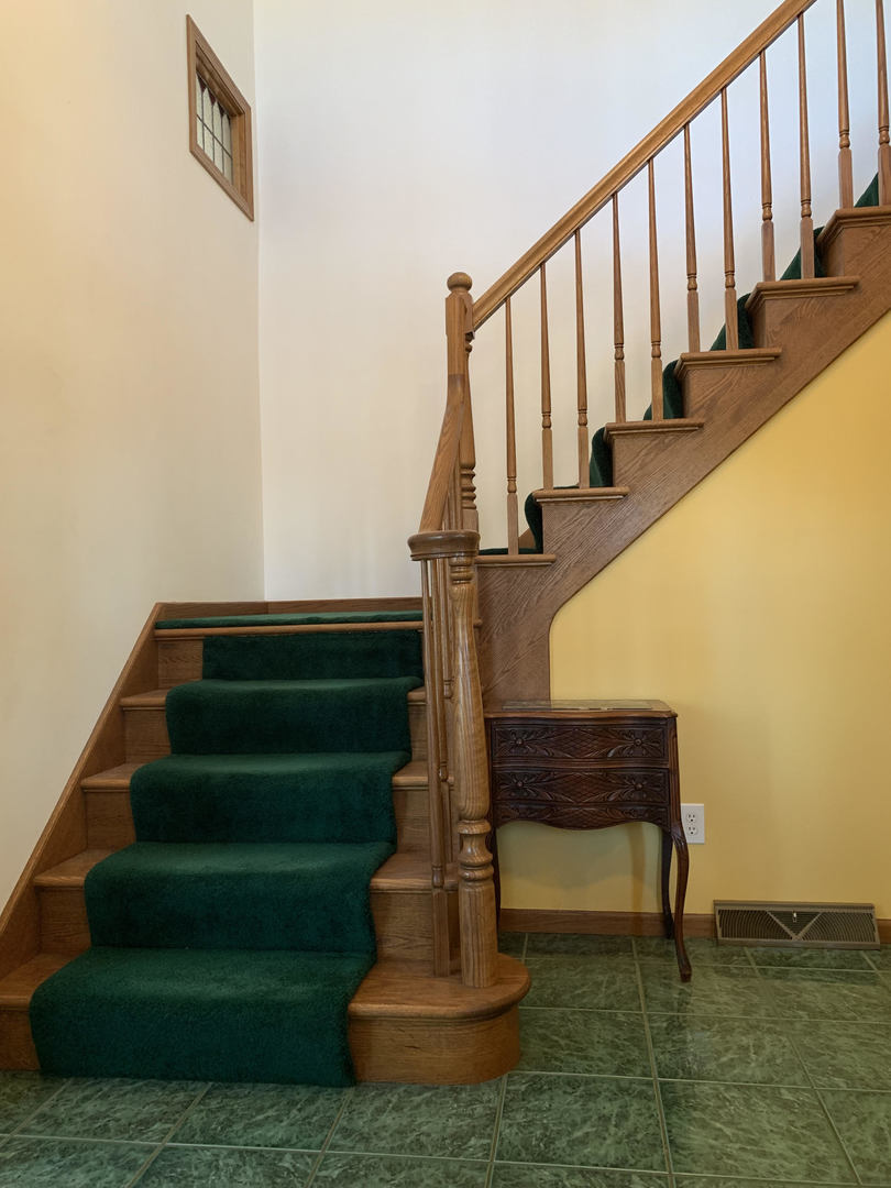 9811 Elizabeth Terrace Rochelle, IL 61068 - Photo 2 of 39