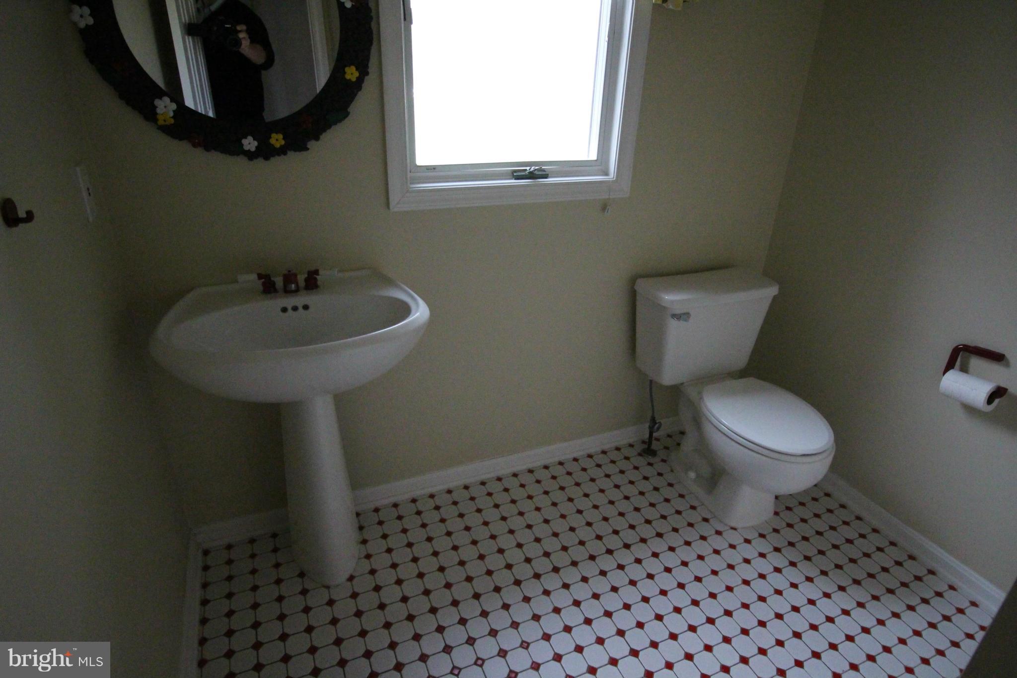 1293 Ridgeway Road Front Royal, VA 22630 - Photo 15 of 28 Bath