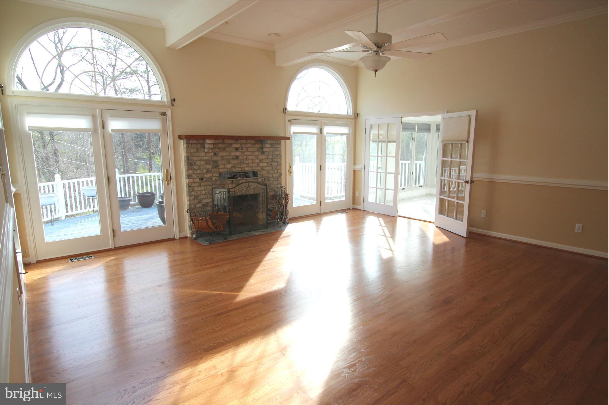 1293 Ridgeway Road Front Royal, VA 22630 - Photo 17 of 28 Living Room