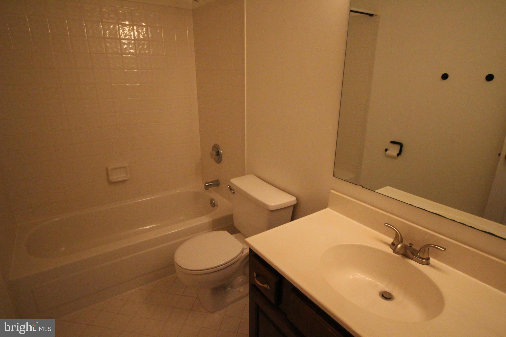 1293 Ridgeway Road Front Royal, VA 22630 - Photo 25 of 28 Bath