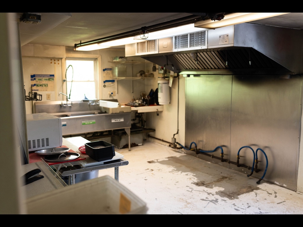 377 Stetson Road Barre, MA 01005 - Photo 8 of 27