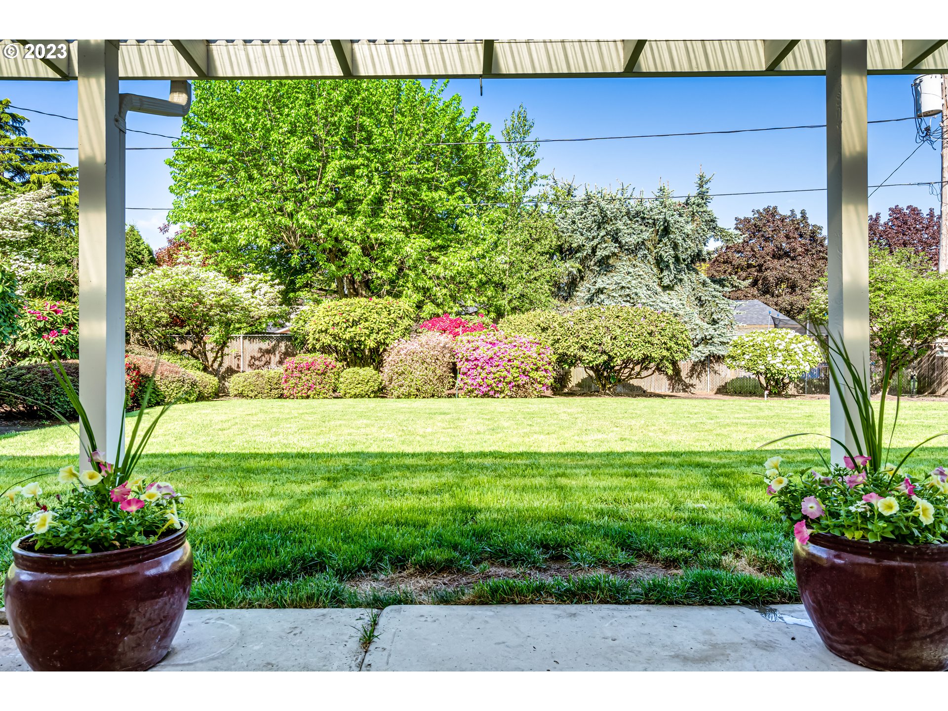 2548 16th Street Springfield, OR 97477 - Photo 29 of 35 a view of garden with flowers and flowers
